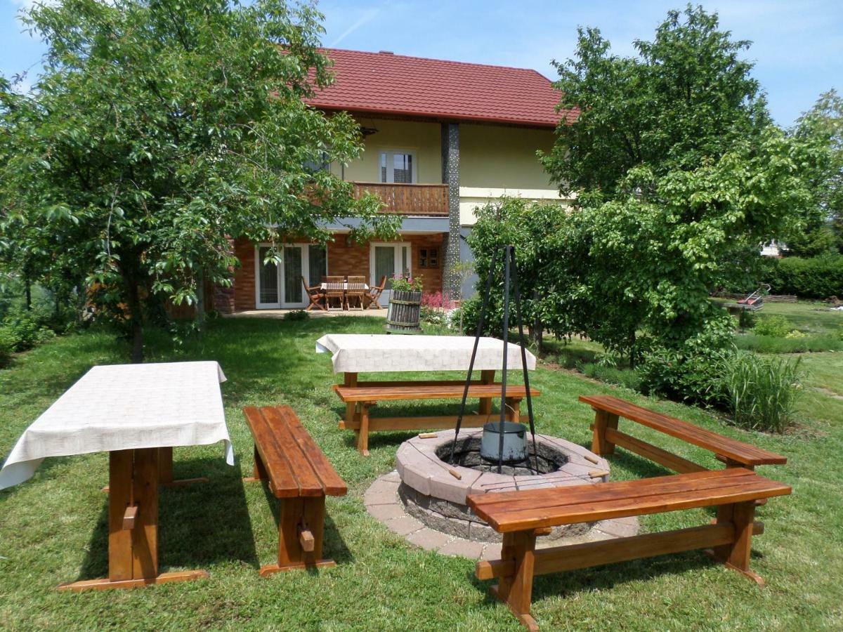 Szabadido Vendeghaz Apartment Révfülöp Exterior foto